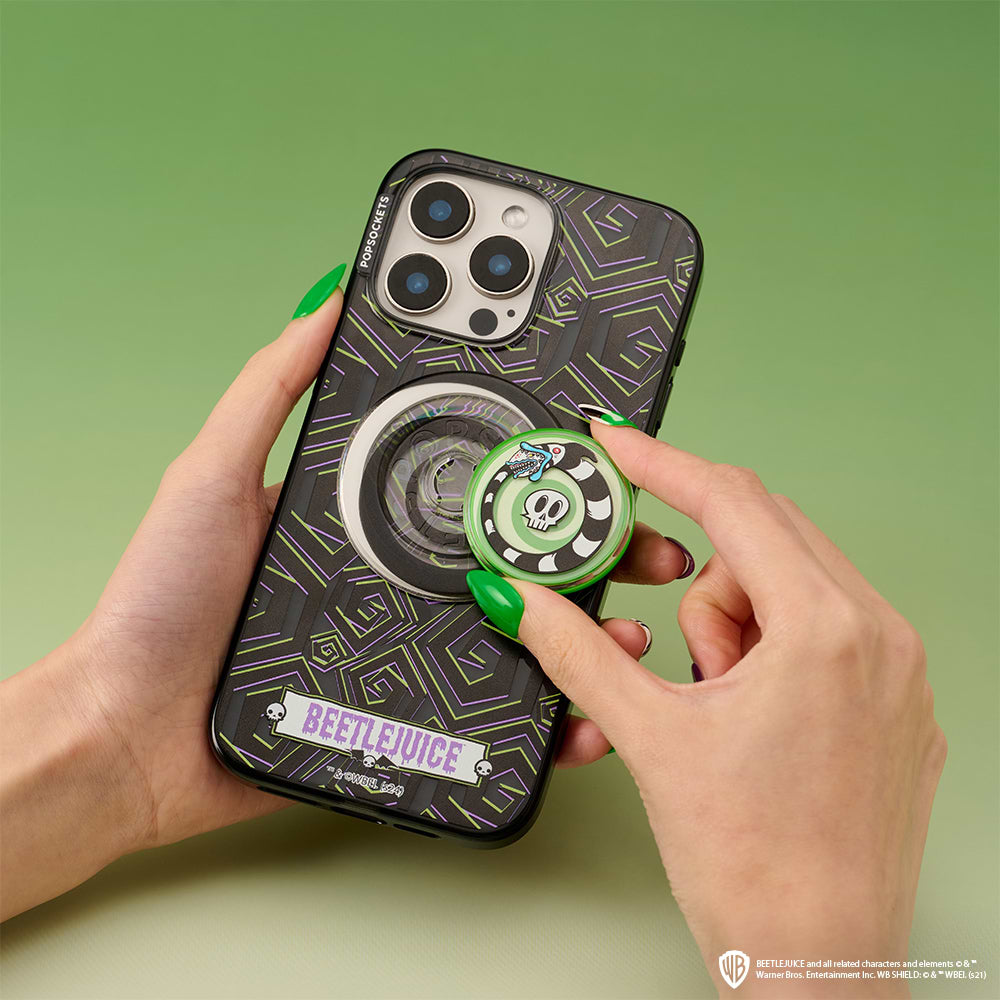 Never Trust the Living — iPhone 15 MagSafe Case - US 00103