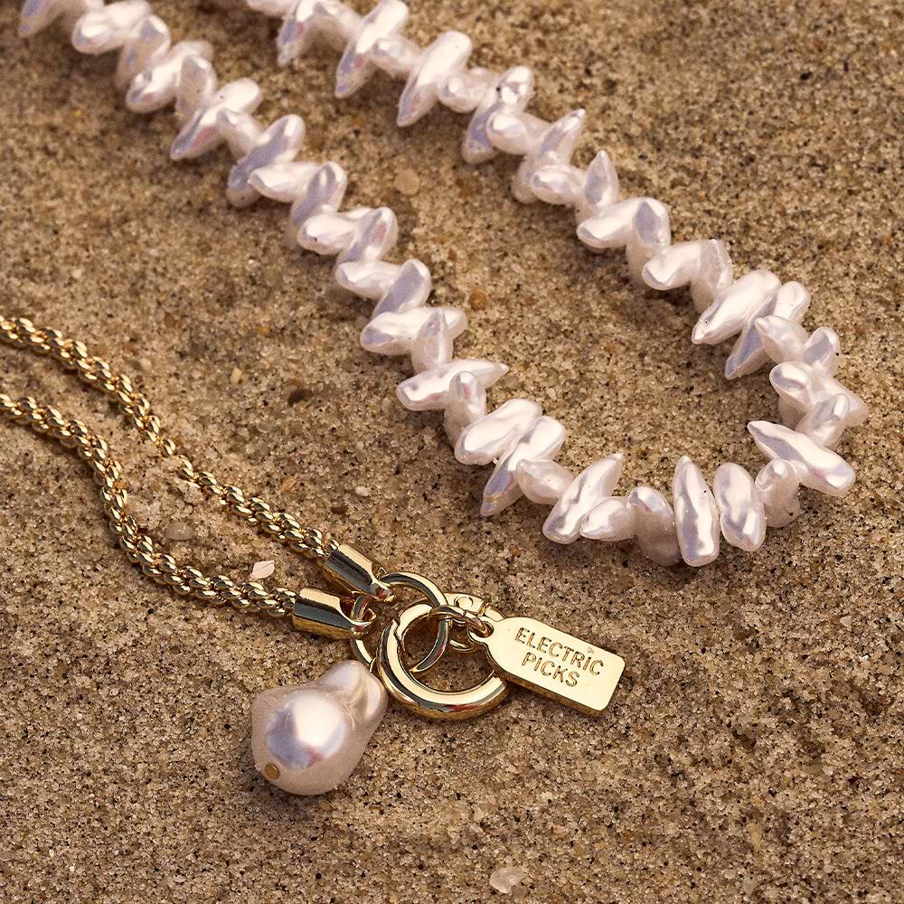 Rope Chain Charmed — Phone Wristlet - US 33206