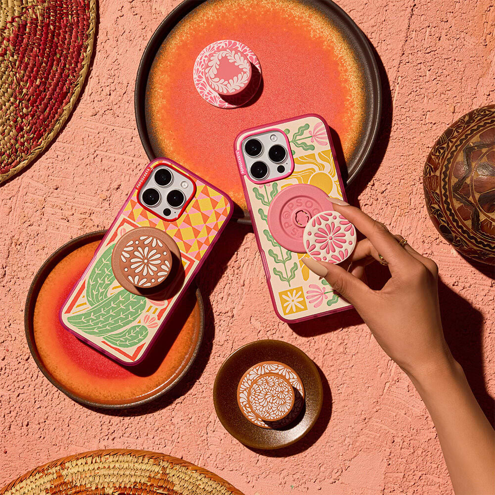 Queen Oasis — iPhone 14 Pro MagSafe Case - US 46663