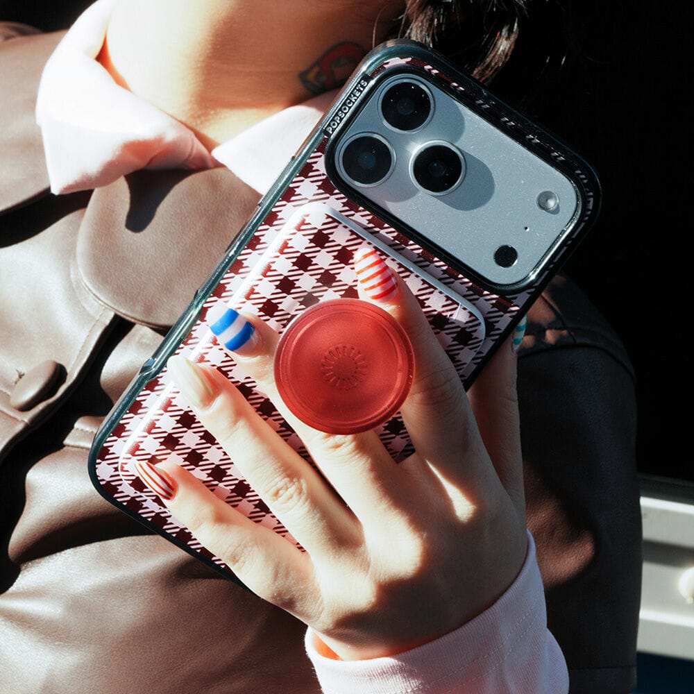 Black Cherry Gingham — iPhone 17 Pro Max MagSafe Case - US 24033